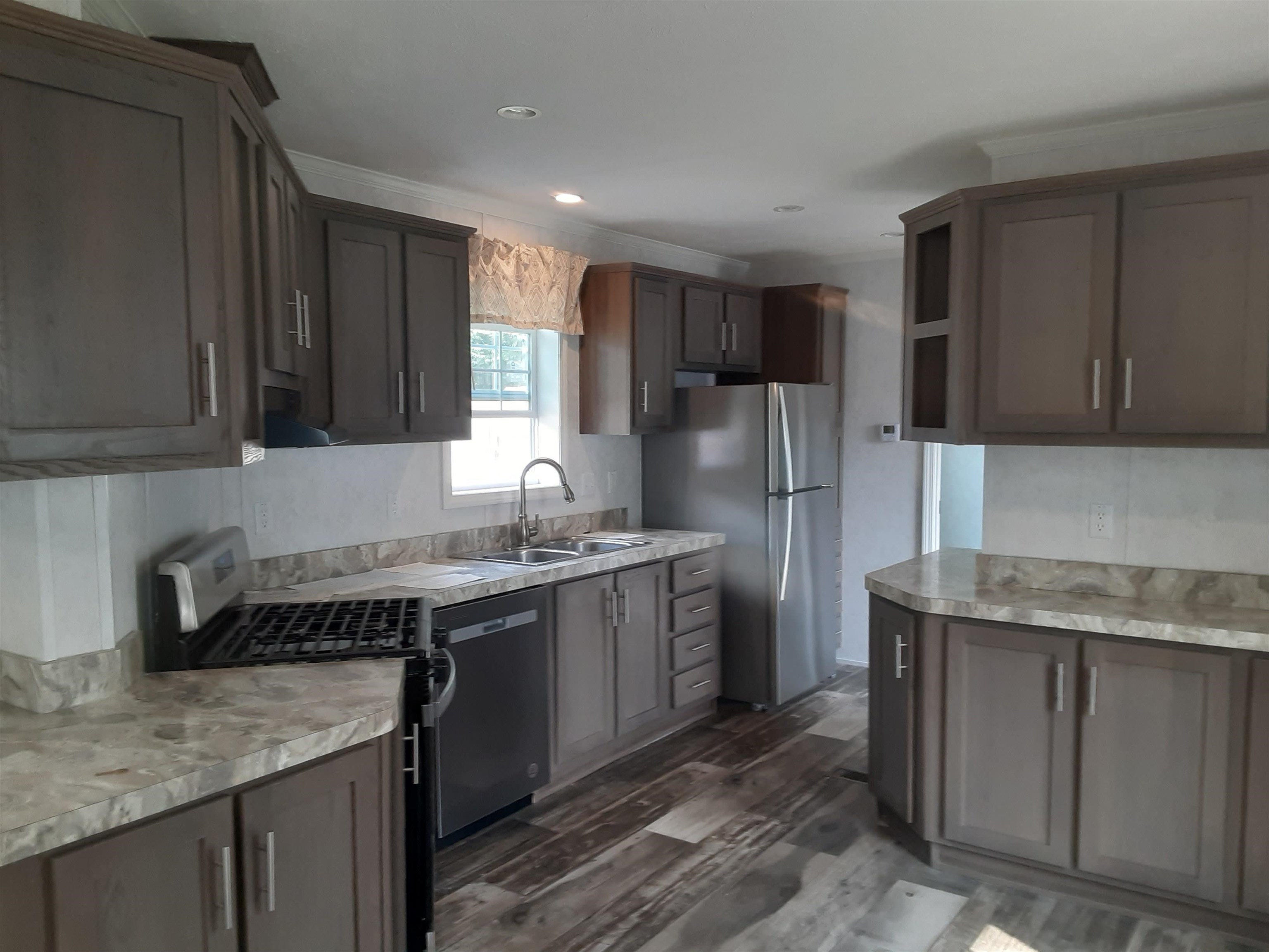 31 Mobile Drive Hudson, NH 03051 - Photo 37 of 37