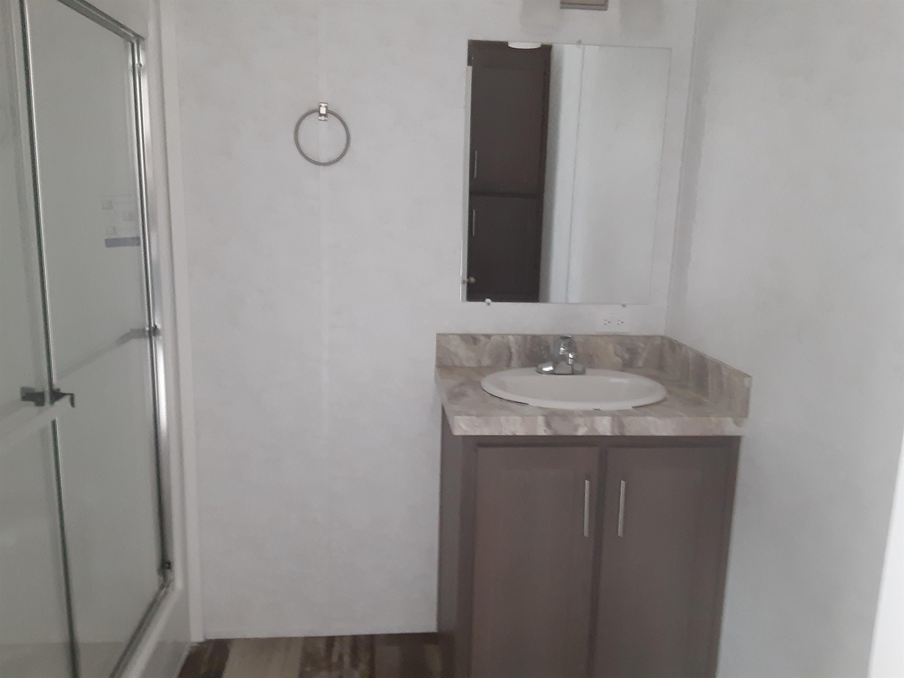 31 Mobile Drive Hudson, NH 03051 - Photo 9 of 37