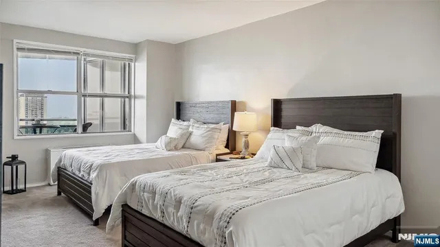 $174,999 | 2077 Center Avenue, Unit 18C, Fort Lee, NJ 07024