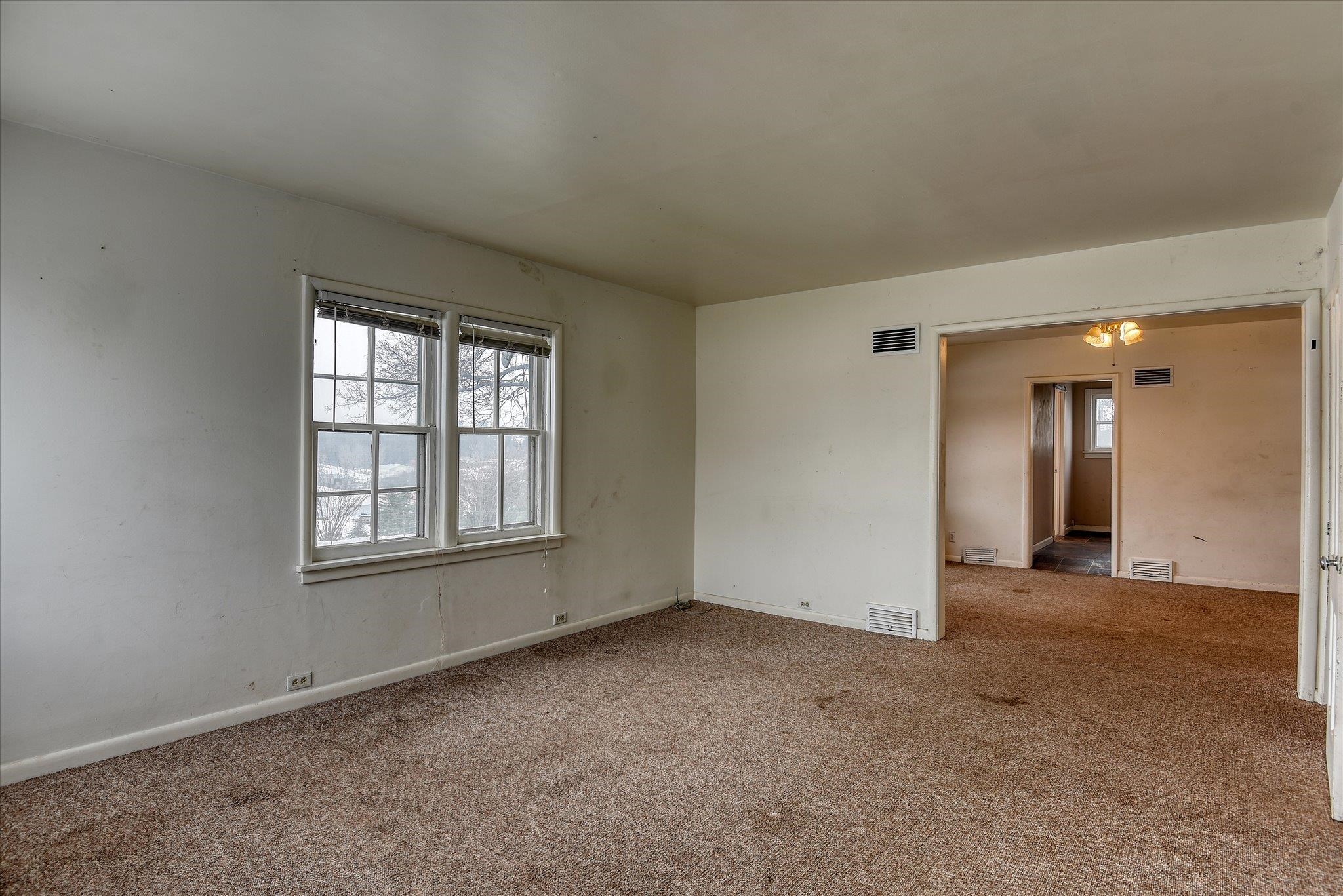 7611 East Bigelow Gulch Road Spokane, WA 99217 - Photo 8 of 41 Gallery Image 8
