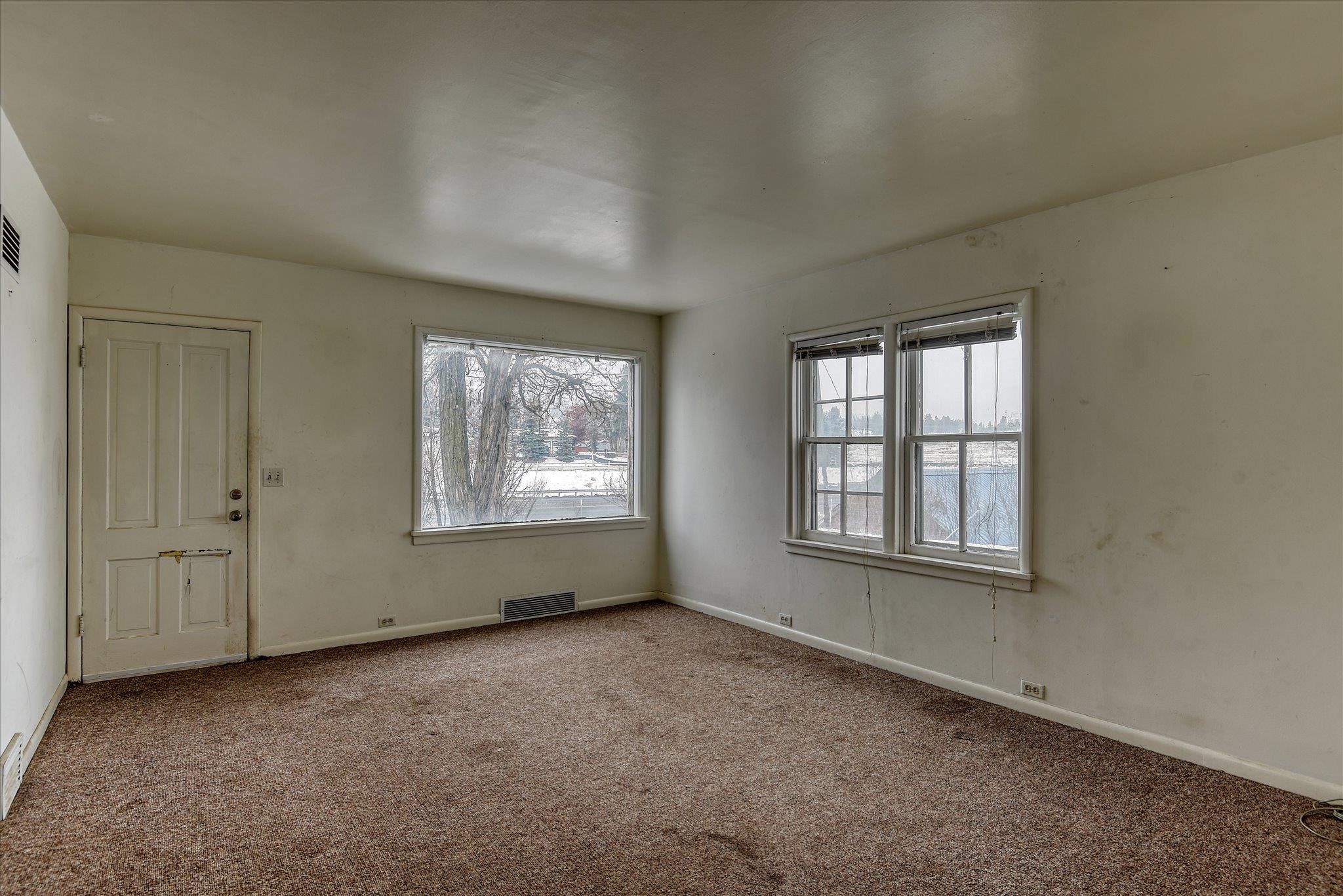 7611 East Bigelow Gulch Road Spokane, WA 99217 - Photo 9 of 41 Gallery Image 9