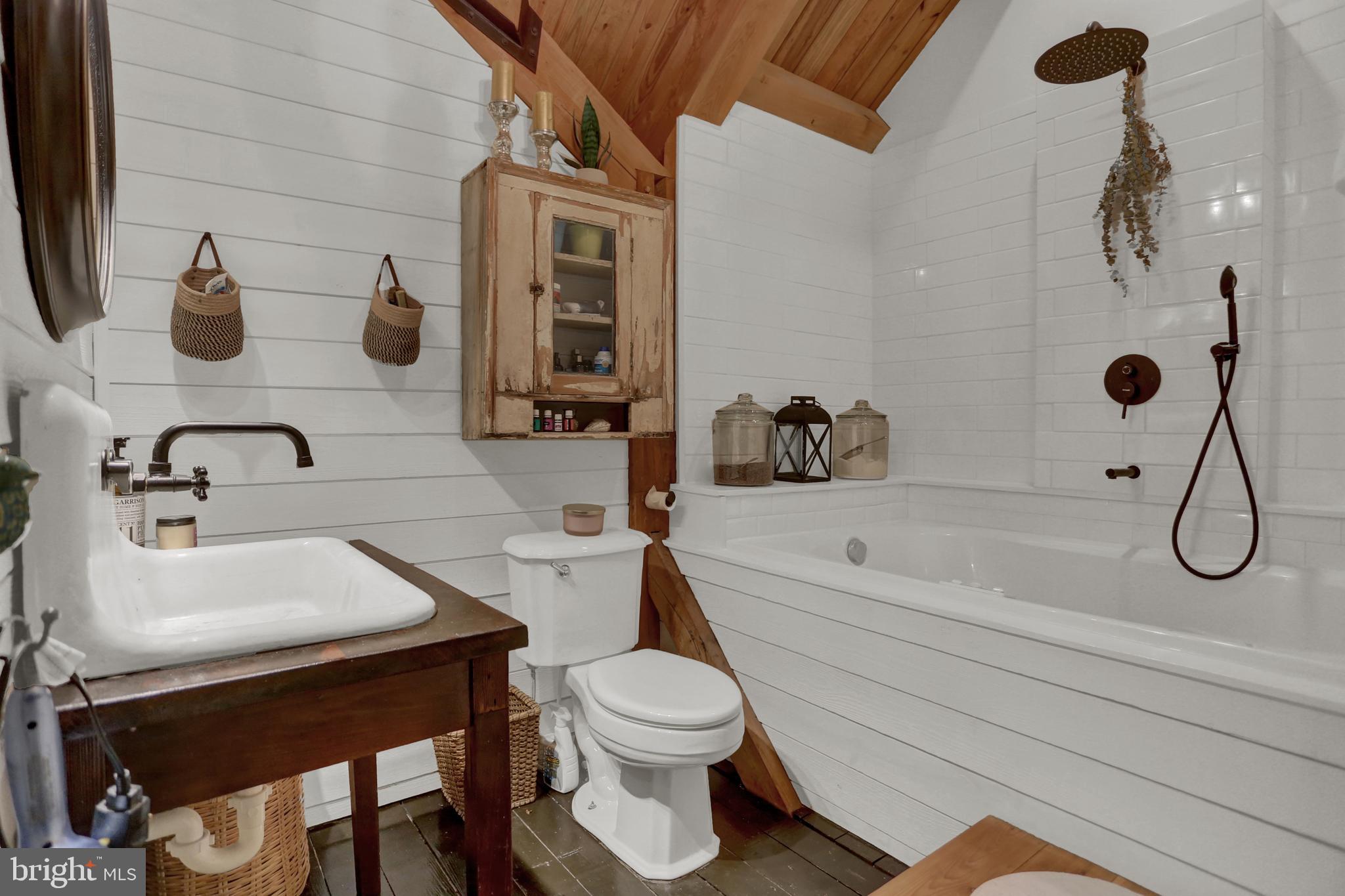 573 Spangler School Road Gettysburg, PA 17325 - Photo 60 of 101 Master bath