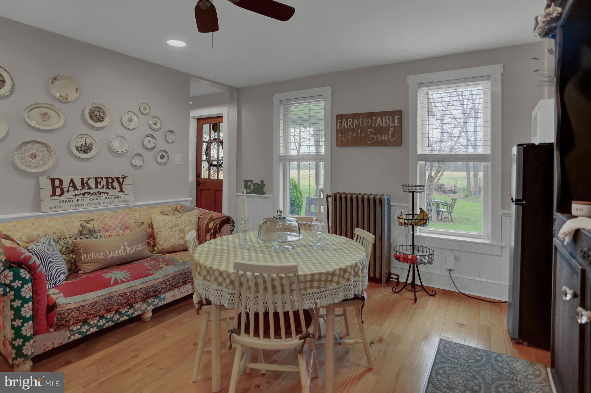 573 Spangler School Road Gettysburg, PA 17325 - Photo 72 of 101 Airbnb breakfast room