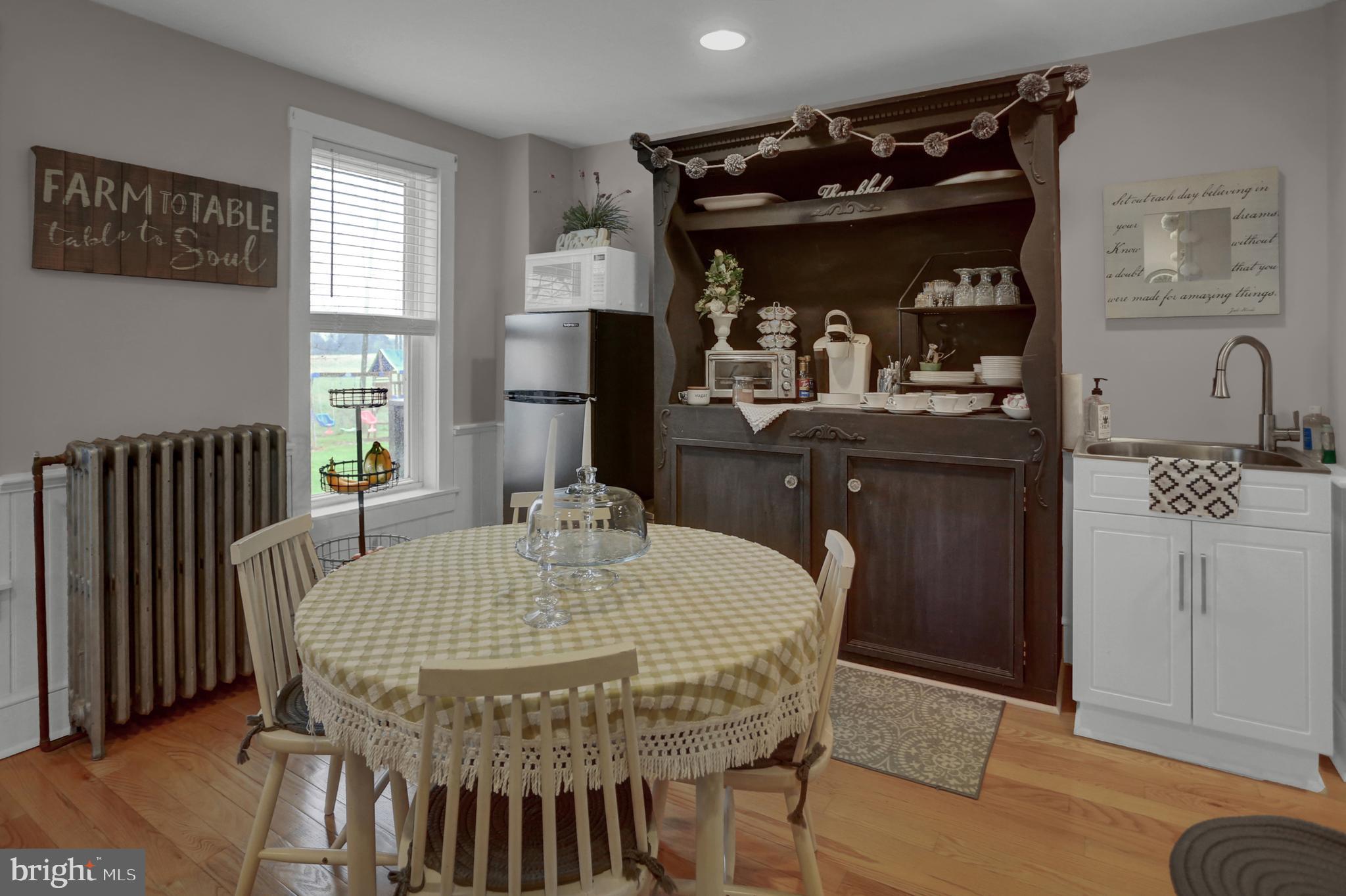 573 Spangler School Road Gettysburg, PA 17325 - Photo 73 of 101 Airbnb breakfast room