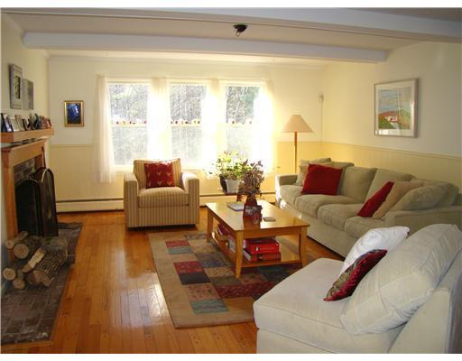 134 Nottingham Road Auburn, ME 04210 - Photo 10 of 25 Den/Family/Great Room.