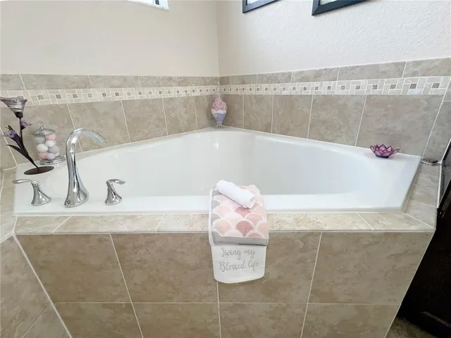 $549,990 | 166 Marylee Lane, Auburndale, FL 33823