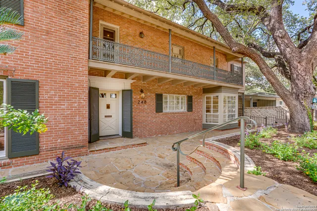 $4,750 | 248 East Summit Avenue, San Antonio, TX 78212