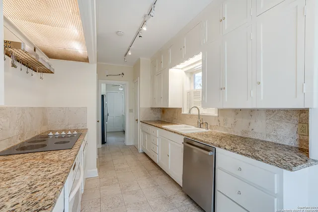 $4,750 | 248 East Summit Avenue, San Antonio, TX 78212