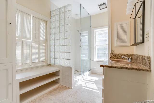 $4,750 | 248 East Summit Avenue, San Antonio, TX 78212