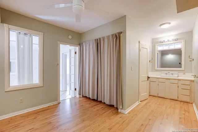 $4,750 | 248 East Summit Avenue, San Antonio, TX 78212