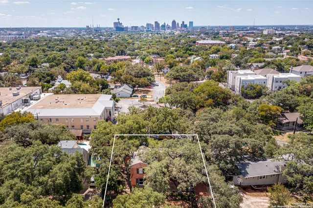 $4,750 | 248 East Summit Avenue, San Antonio, TX 78212