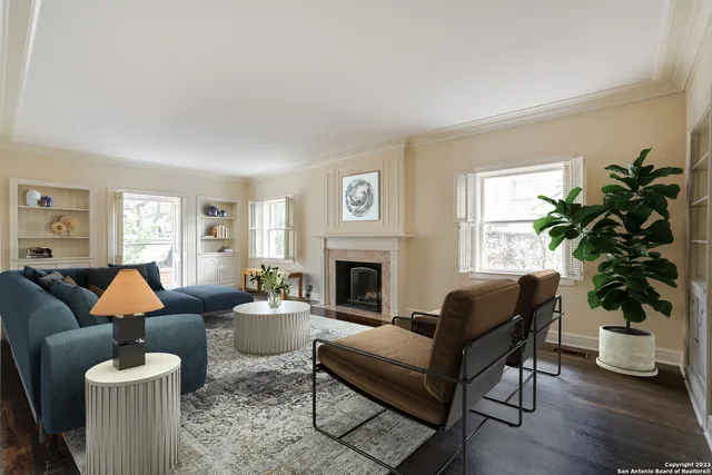 $4,750 | 248 East Summit Avenue, San Antonio, TX 78212