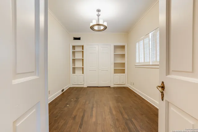 $4,750 | 248 East Summit Avenue, San Antonio, TX 78212