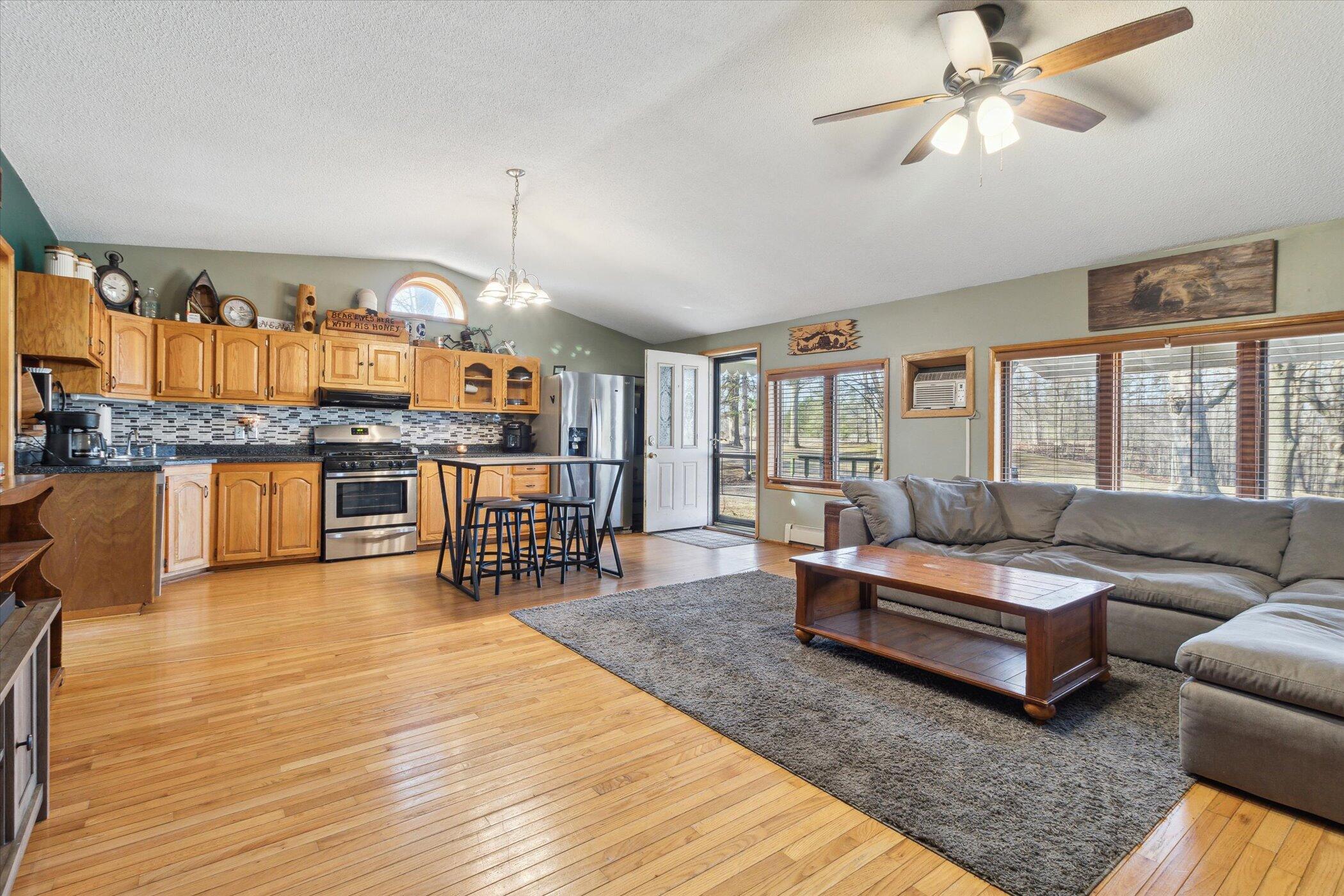 848 East Girard Road Quincy, MI 49082 - Photo 5 of 20 05-848-E-Girard-Rd-Quincy-MI-49082-Windo