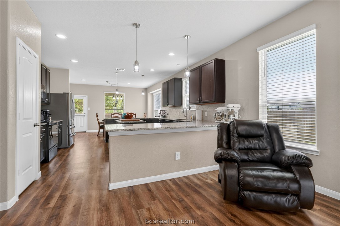 4718 Milagro Loop Bryan, TX 77807 - Photo 5 of 39