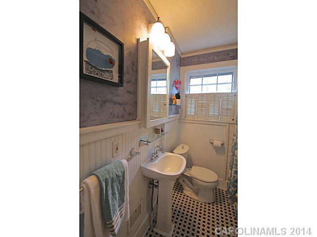 1715 Club Road Charlotte, NC 28205 - Photo 11 of 12 Gallery Image 11