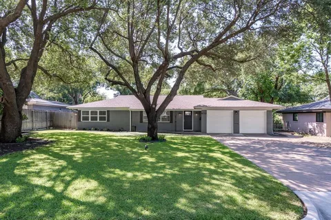 $345,000 | 7009 Willis Avenue, Fort Worth, TX 76116