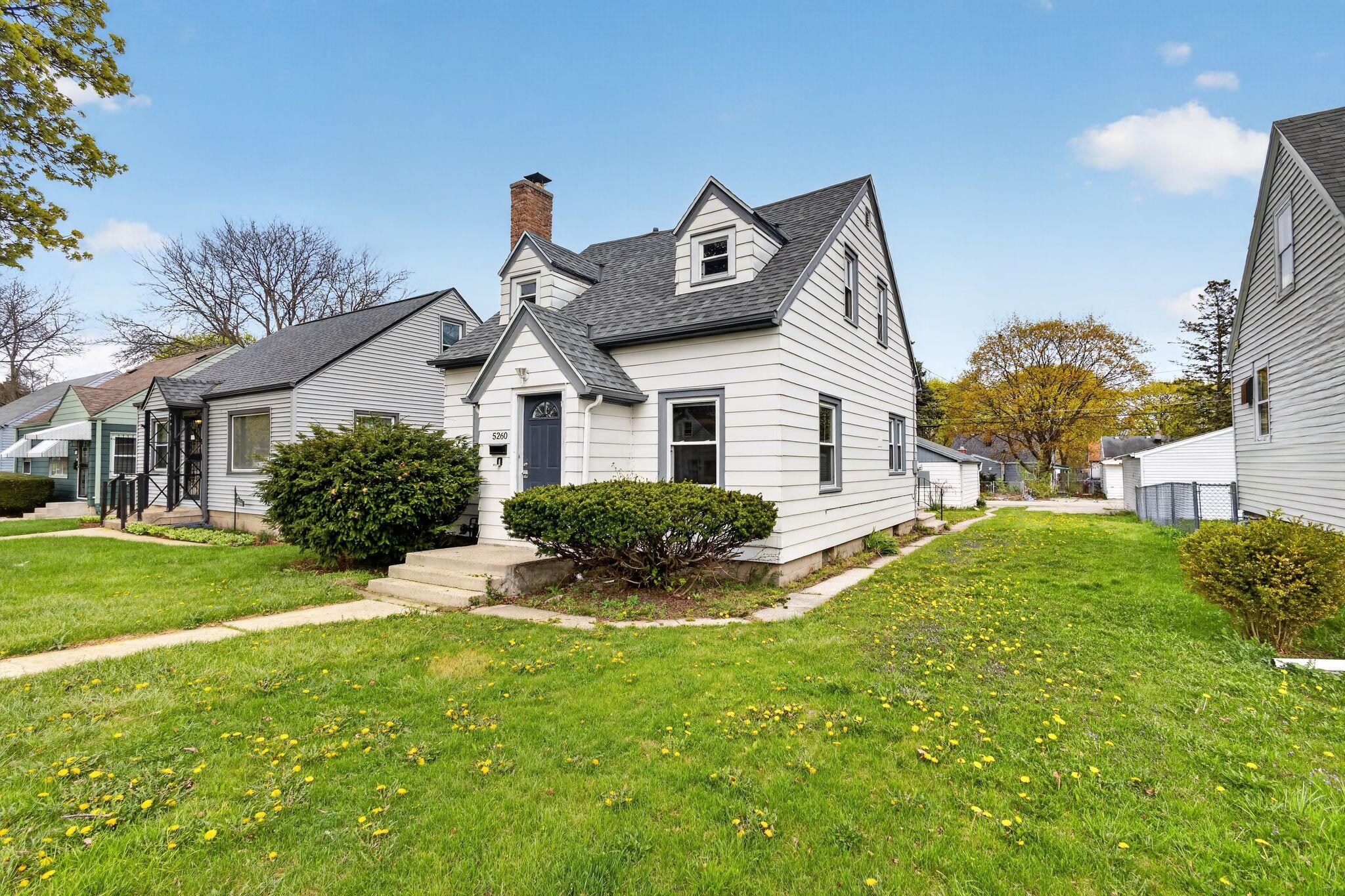 5260 North 49th Street Milwaukee, WI 53218 - Photo 2 of 29 03_5260_N_49th_St_Milwaukee_WI_53218-Ext