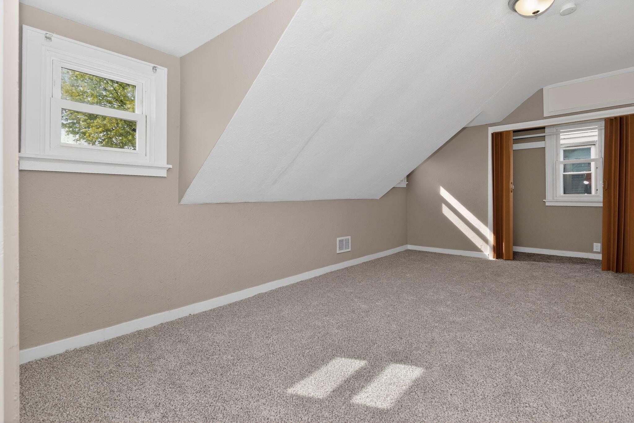 5260 North 49th Street Milwaukee, WI 53218 - Photo 22 of 29 21_5260_N_49th_St_Milwaukee_WI_53218-Oth