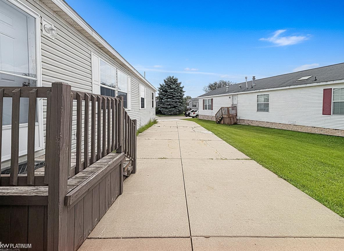 45545 Labelle Drive Macomb, MI 48044 - Photo 23 of 25 50214450-544dad9c-7c90-4603-b5e4-dd14c688459c.JPG