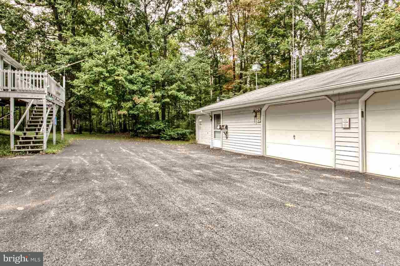 409 Pine Grove Road Gardners, PA 17324 - Photo 4 of 24 Gallery Image 4