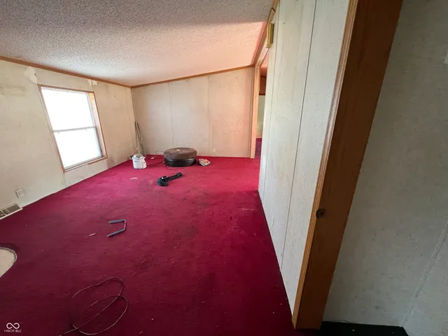 $1 | 225 East County Road 360 North, Anderson, IN 46012