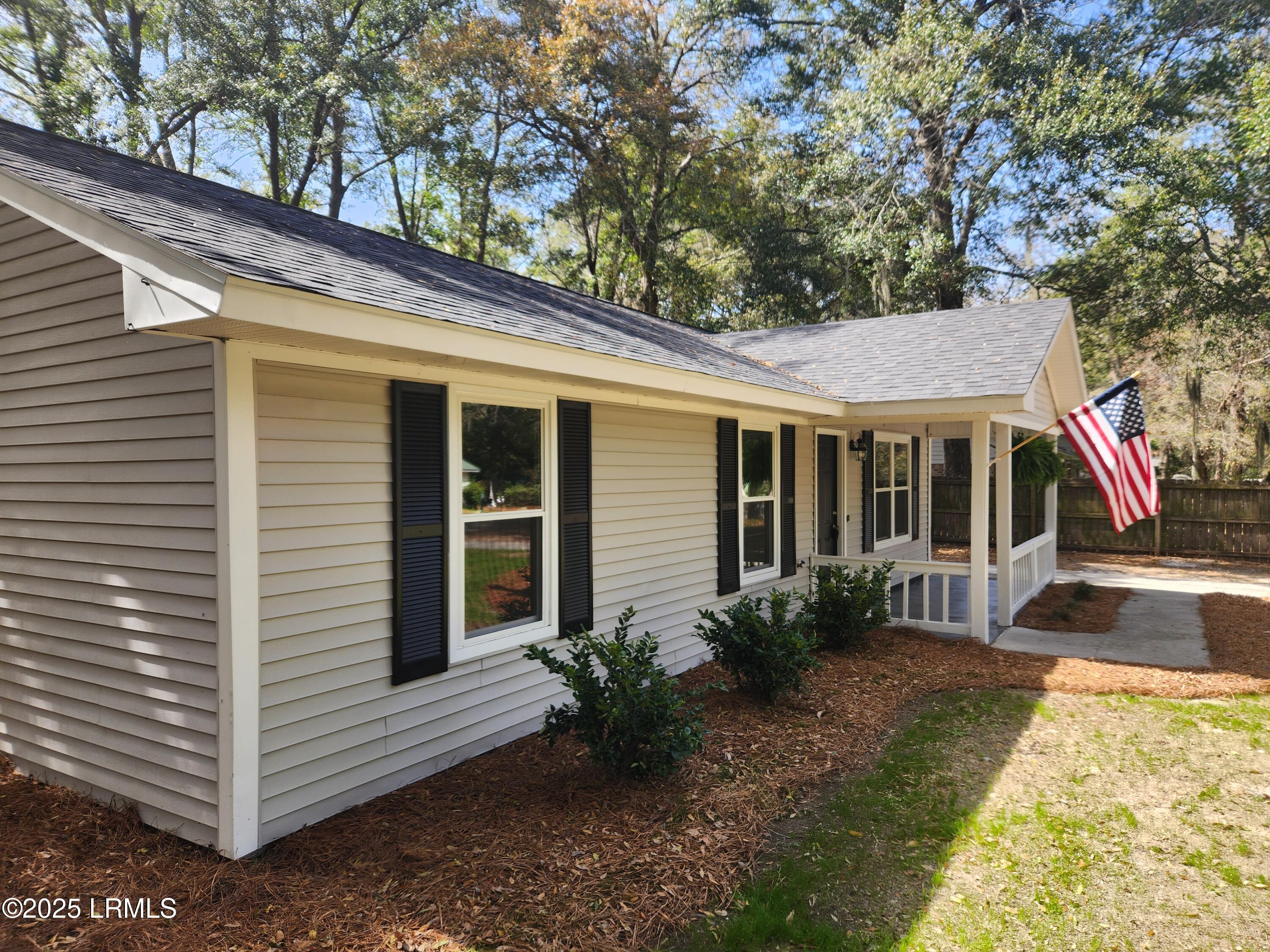 14 Oneal Road Beaufort, SC 29907 - Photo 4 of 23 20250308_130545