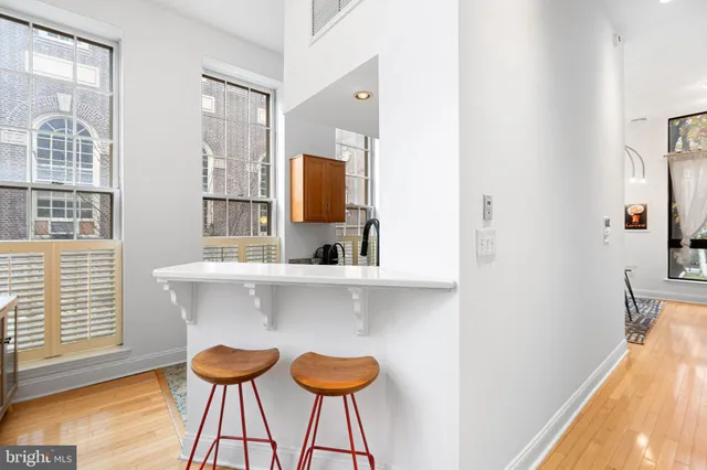 $857,500 | 210 Church Street, Unit 1J, Philadelphia, PA 19106