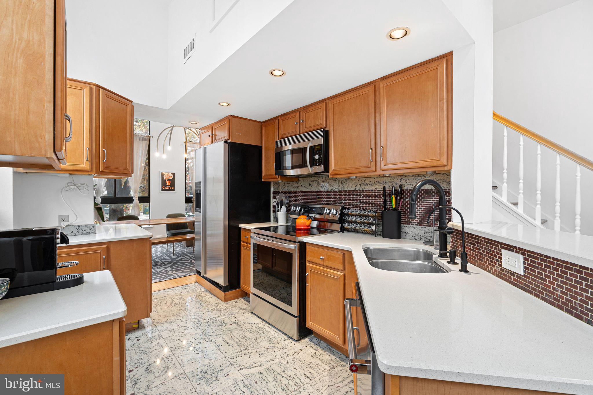 210 Church Street, Unit 1J Philadelphia, PA 19106 - Photo 13 of 34