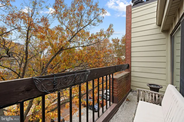 $857,500 | 210 Church Street, Unit 1J, Philadelphia, PA 19106