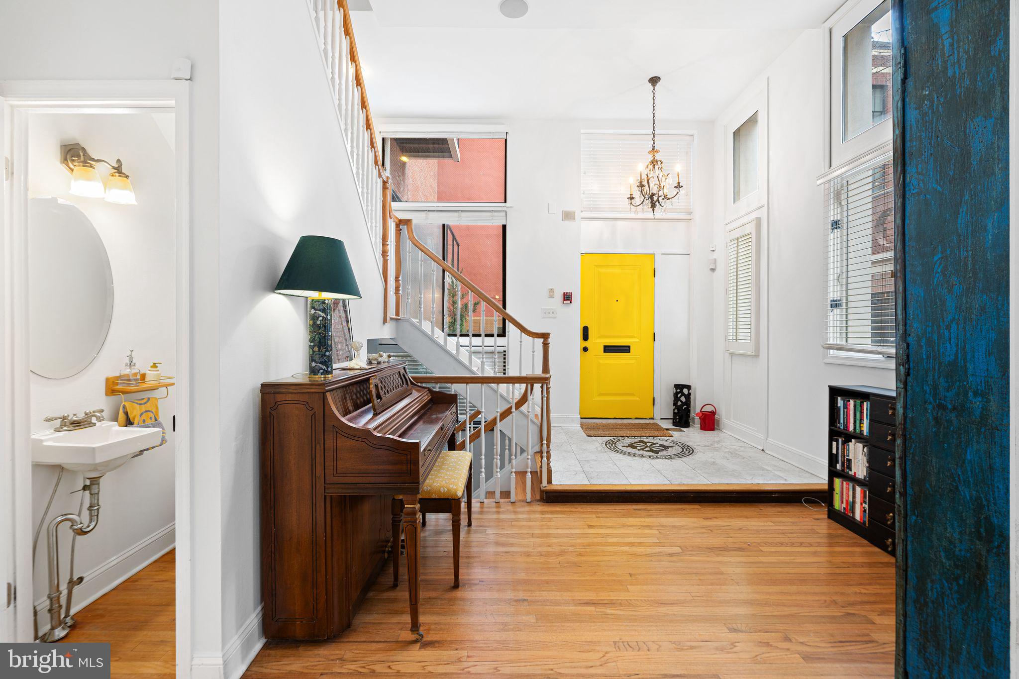 210 Church Street, Unit 1J Philadelphia, PA 19106 - Photo 4 of 34