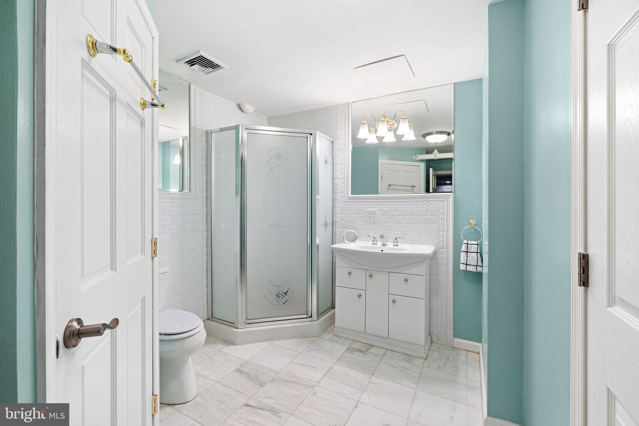 210 Church Street, Unit 1J Philadelphia, PA 19106 - Photo 9 of 34