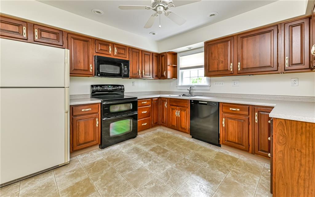 1130 Robinson Road Pittsburgh, PA 15237 - Photo 6 of 25 Gallery Image 6