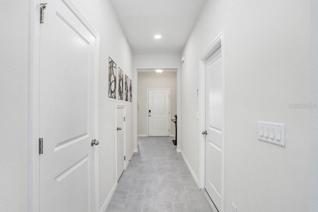 5347 Coldpine Place Seffner, FL 33584 - Photo 4 of 25 a view of a hallway with a elevator