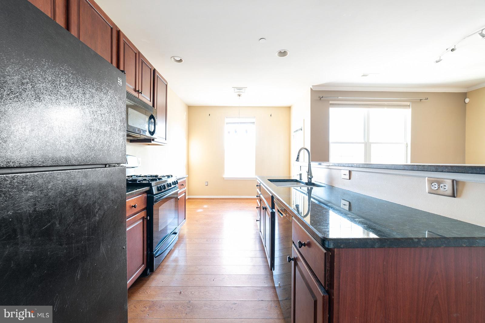 3154 Master Street Philadelphia, PA 19121 - Photo 11 of 34