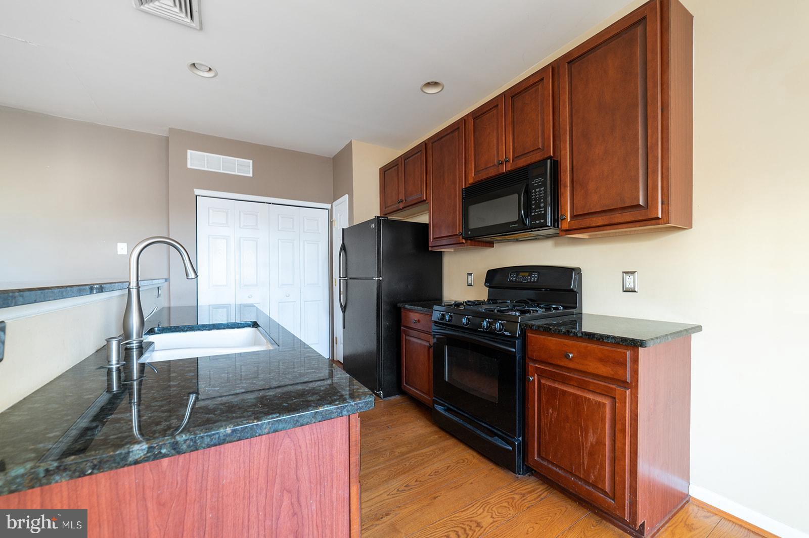 3154 Master Street Philadelphia, PA 19121 - Photo 10 of 34