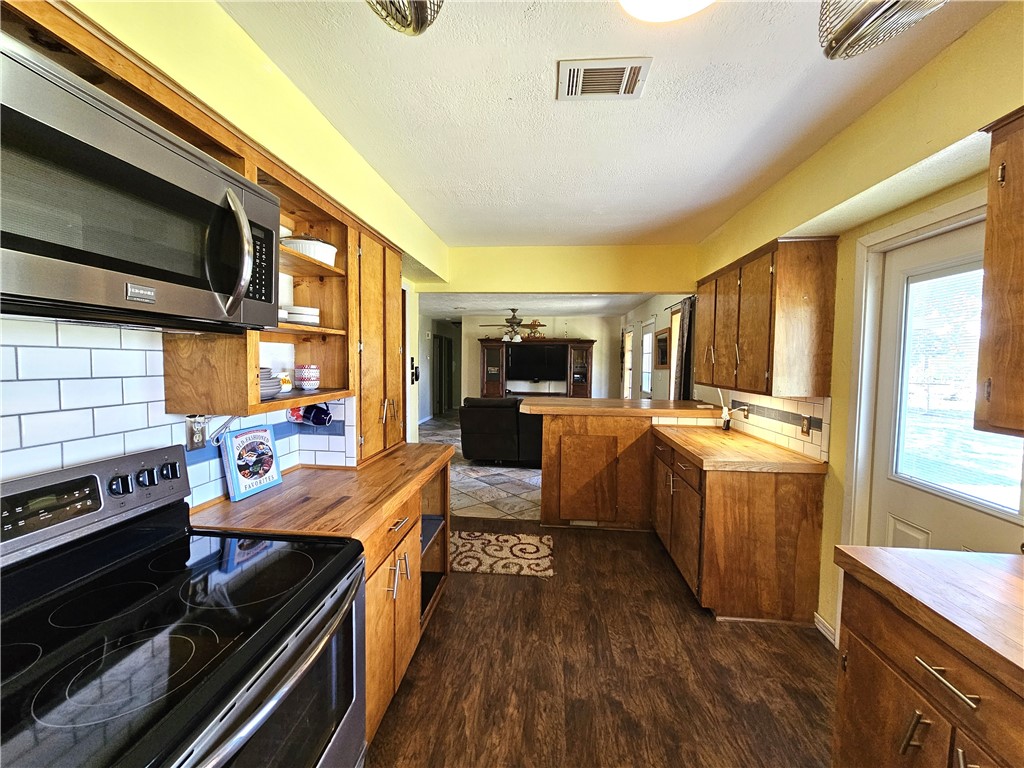 371 Sunset Ingleside, TX 78362 - Photo 9 of 20