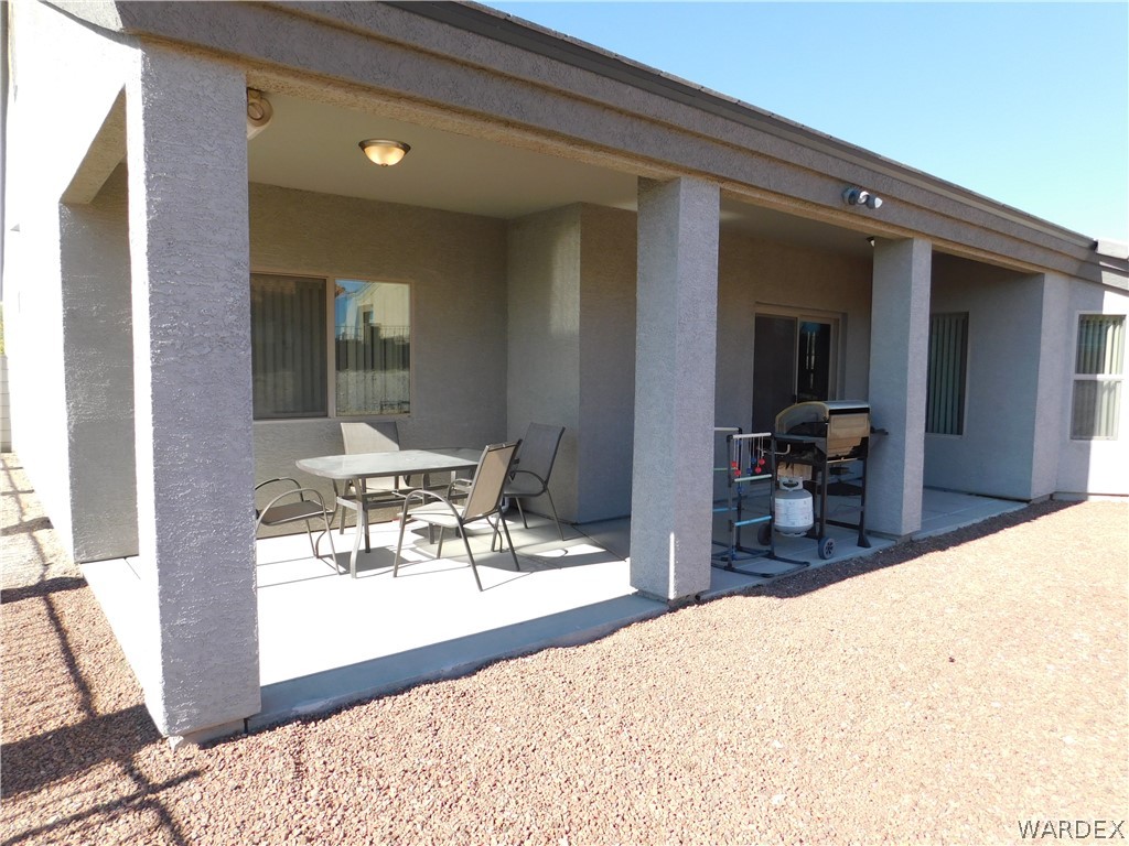 3370 South Ridge Avenue Bullhead City, AZ 86429 - Photo 20 of 56 a view of a living room and bathroom
