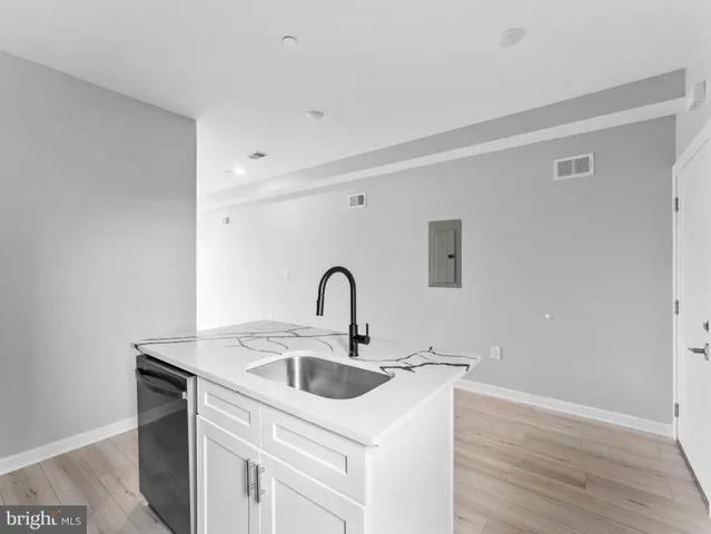 a close view of sink and tap