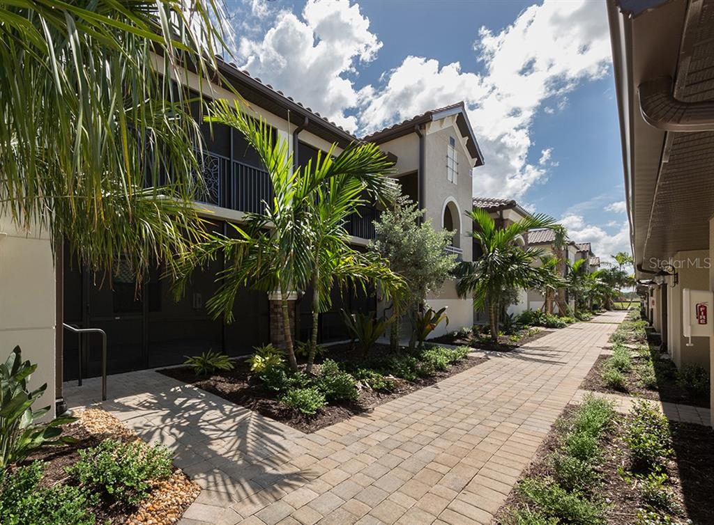 5528 Palmer Circle, Unit 105 Lakewood Ranch, FL 34211 - Photo 2 of 60