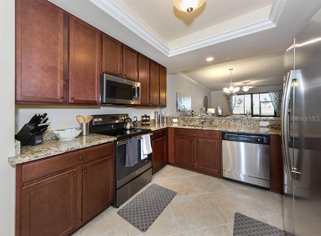 5528 Palmer Circle, Unit 105 Lakewood Ranch, FL 34211 - Photo 9 of 60