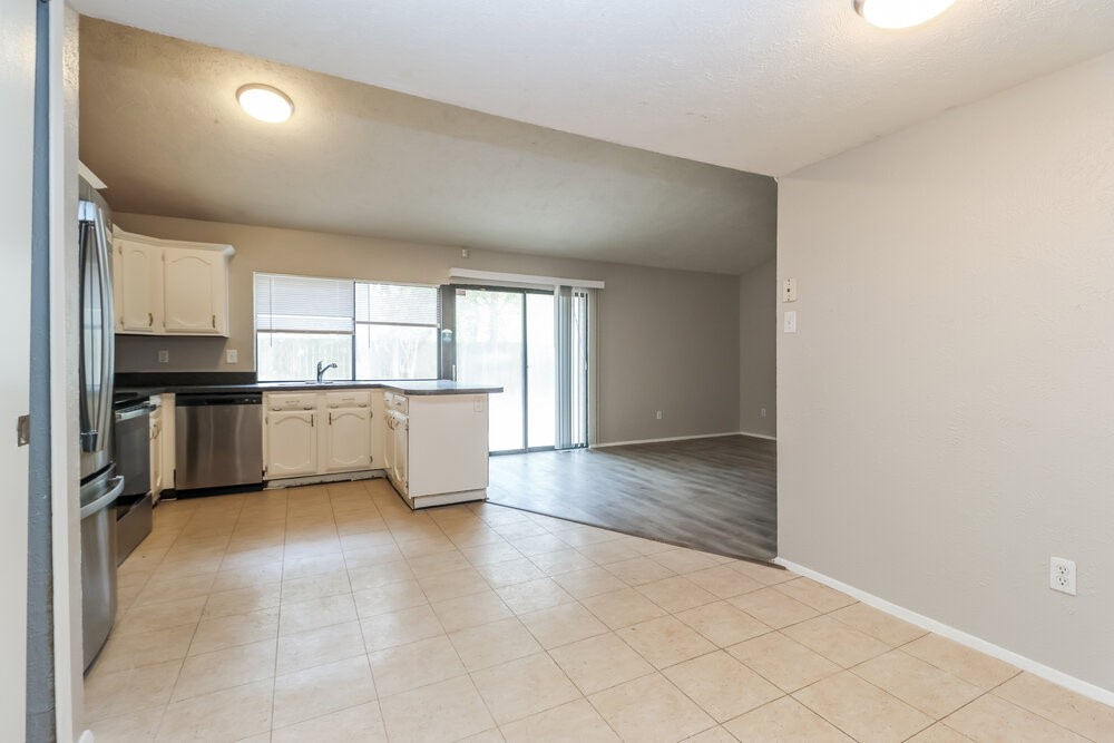 22730 Hawkwood Drive Spring, TX 77373 - Photo 8 of 16