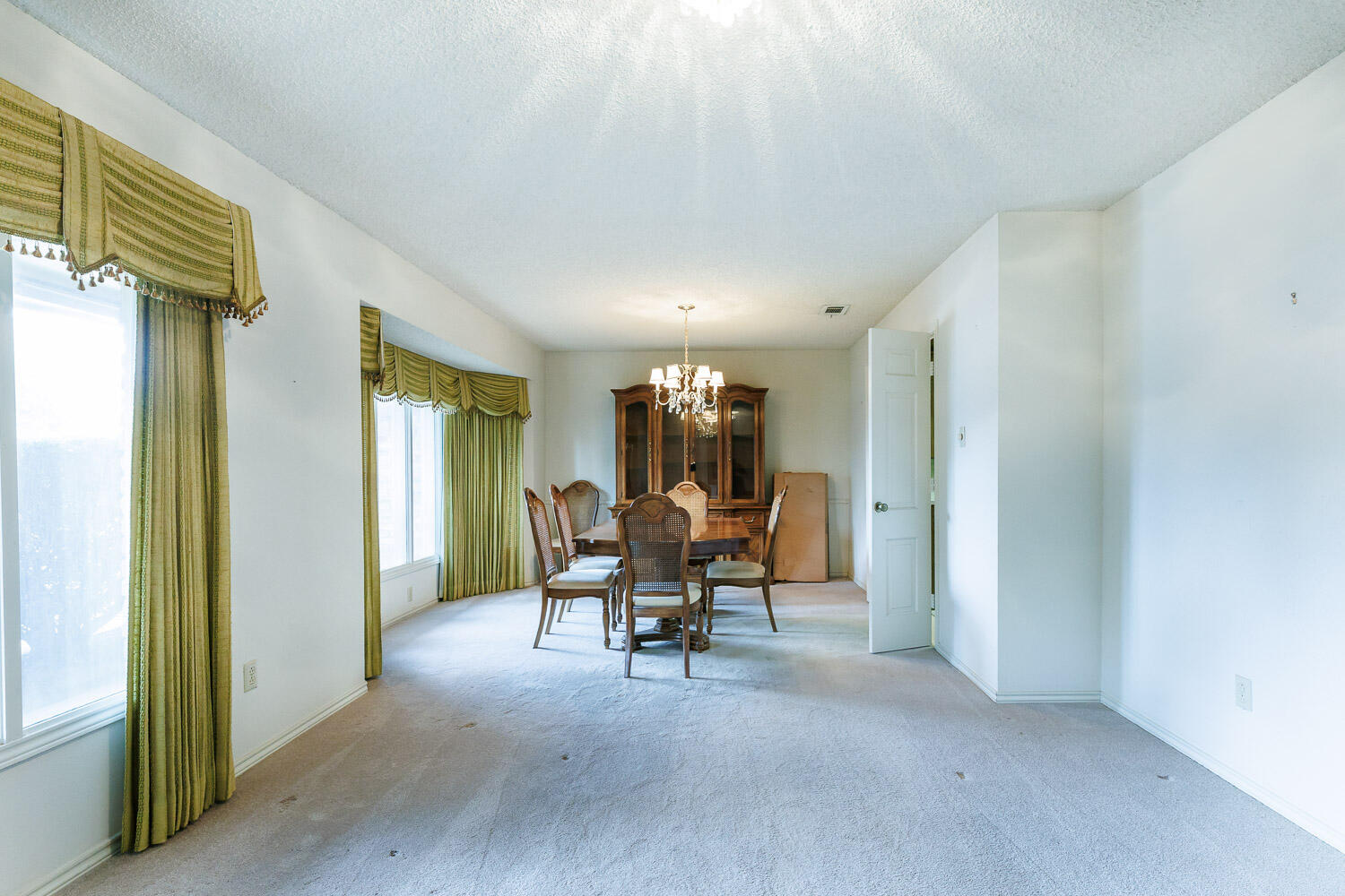5520 76th Street Lubbock, TX 79424 - Photo 12 of 52 Formal Dining Area