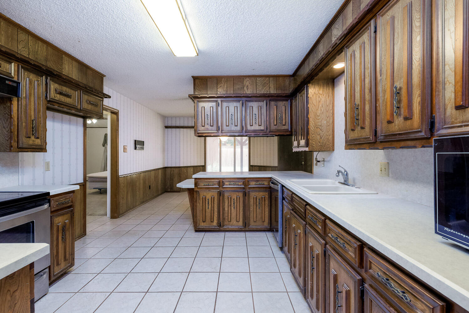 5520 76th Street Lubbock, TX 79424 - Photo 15 of 52 Kitchen