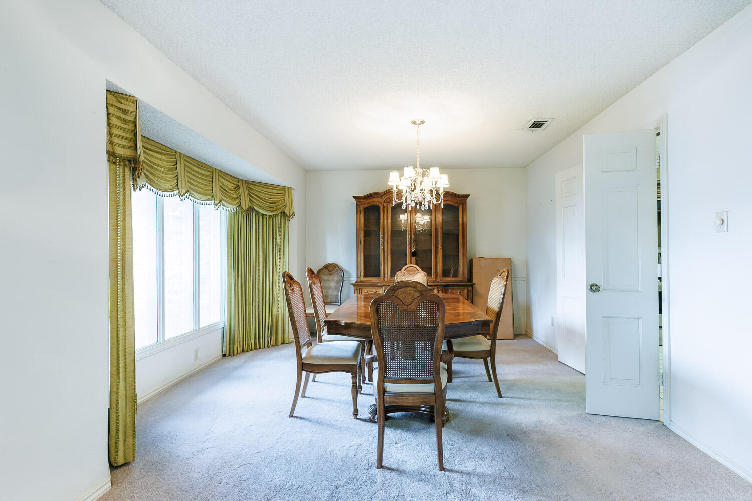 5520 76th Street Lubbock, TX 79424 - Photo 2 of 52 Formal Dining Room