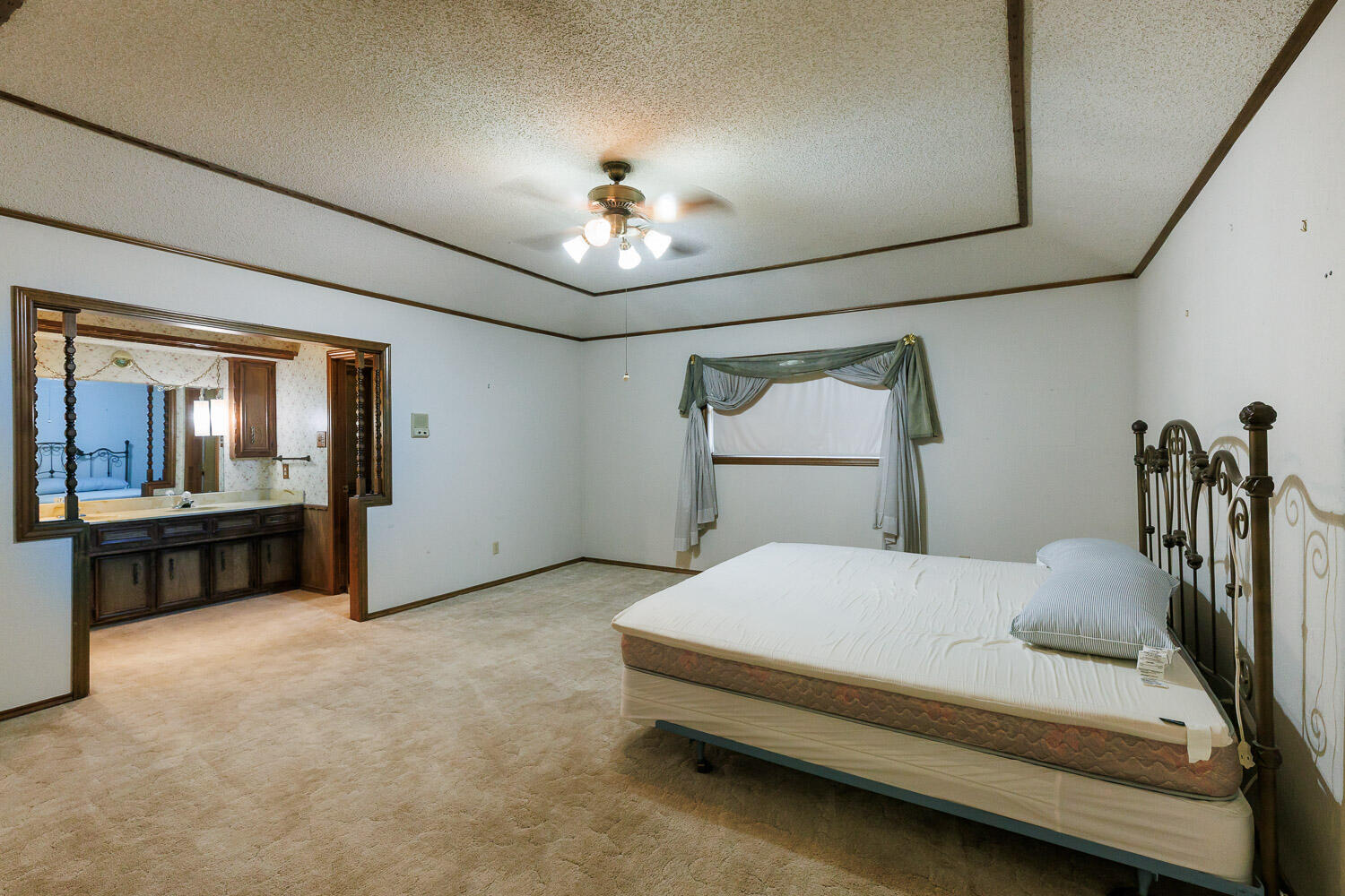 5520 76th Street Lubbock, TX 79424 - Photo 28 of 52 Primary Bedroom