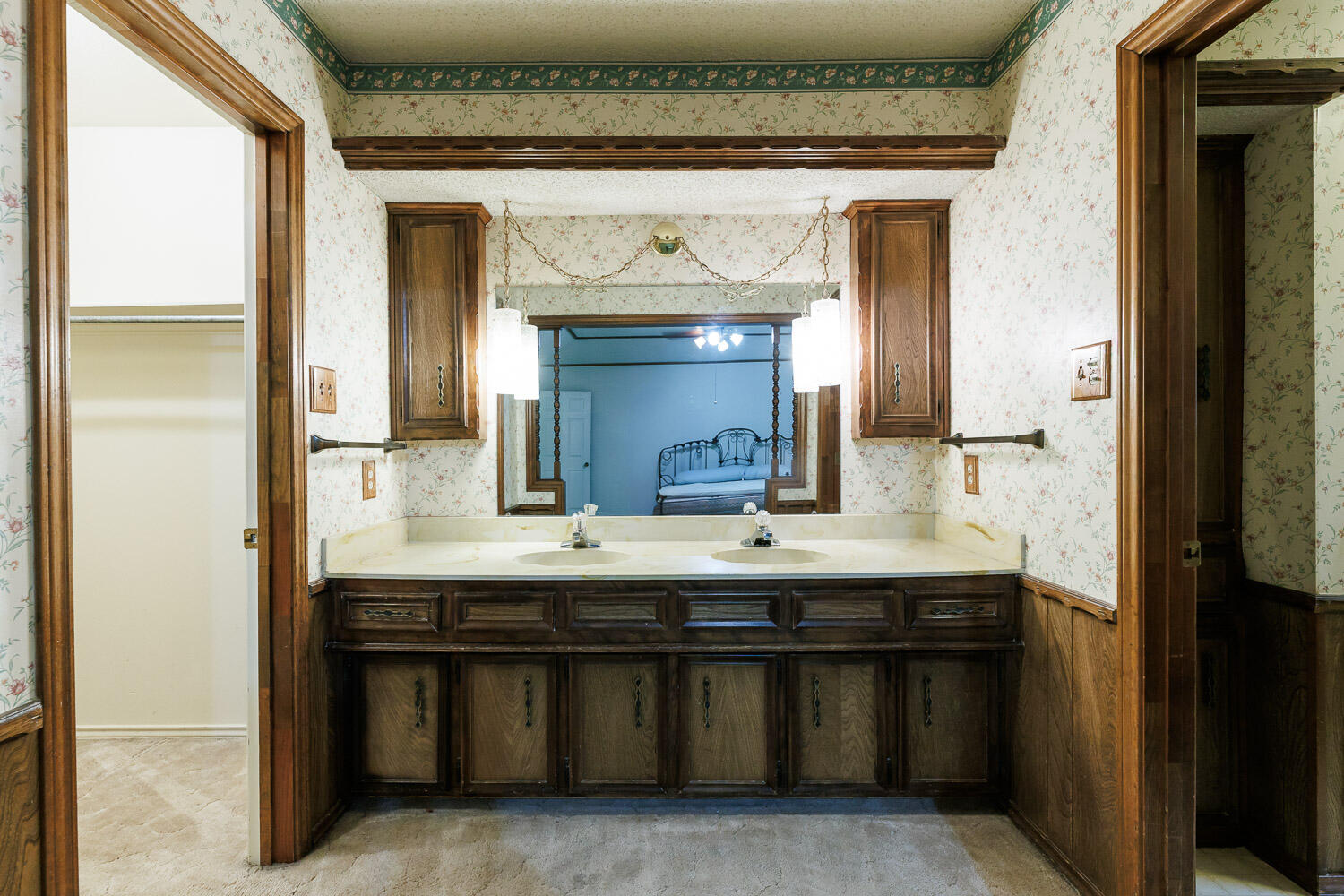 5520 76th Street Lubbock, TX 79424 - Photo 31 of 52 Primary Bathroom
