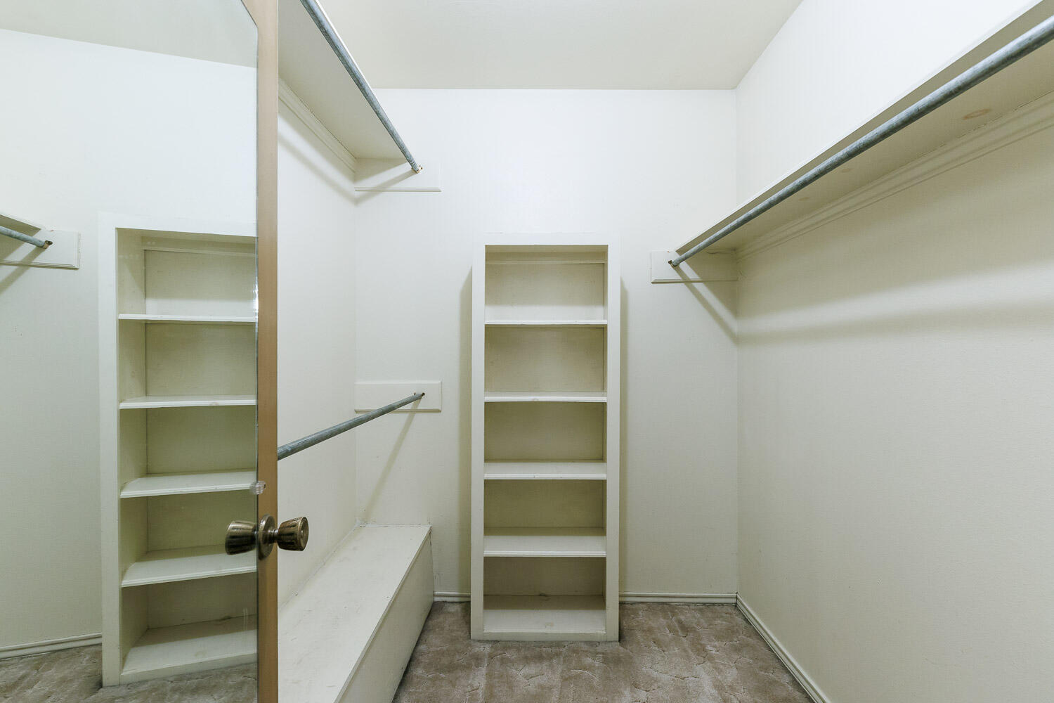 5520 76th Street Lubbock, TX 79424 - Photo 33 of 52 Primary Closet