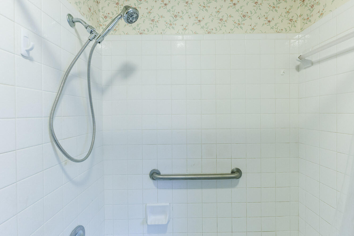 5520 76th Street Lubbock, TX 79424 - Photo 35 of 52 Primary Bathroom