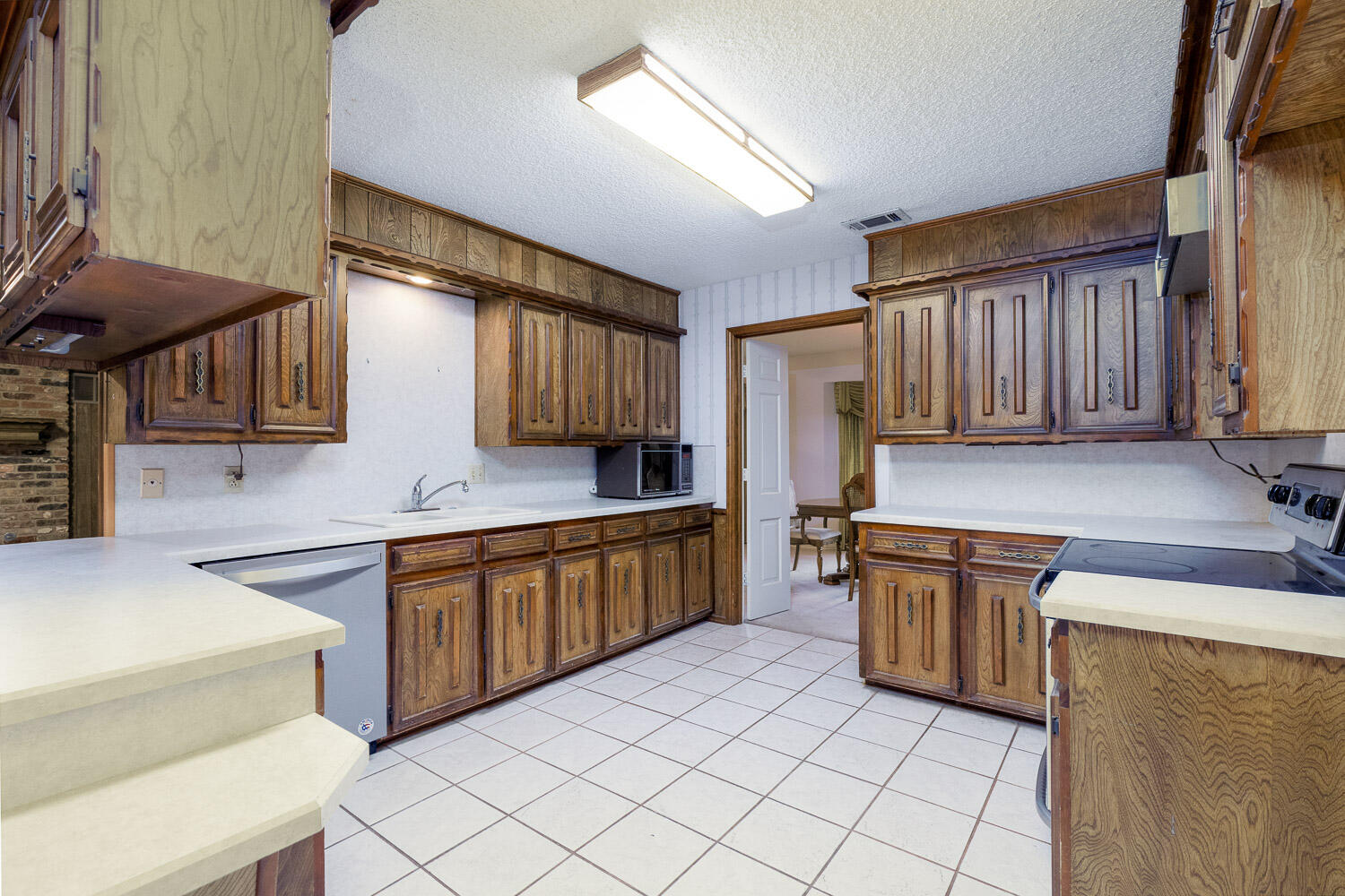 5520 76th Street Lubbock, TX 79424 - Photo 4 of 52 Kitchen
